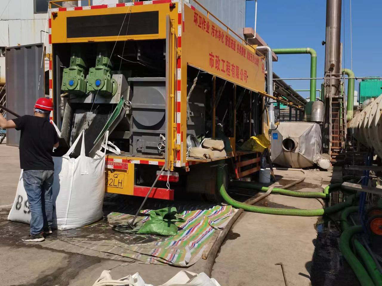 广宗淤泥压干处理