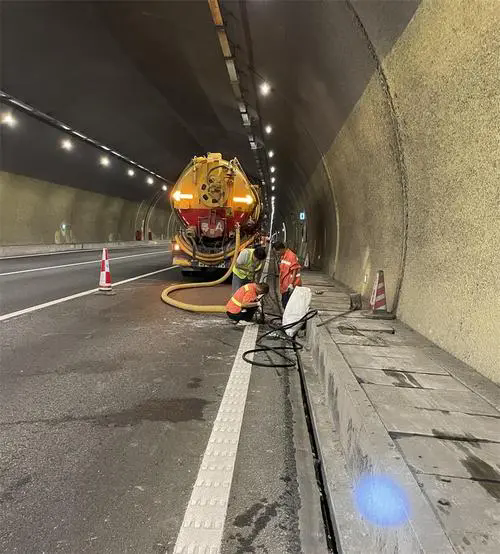 广宗隧道排水渠清淤